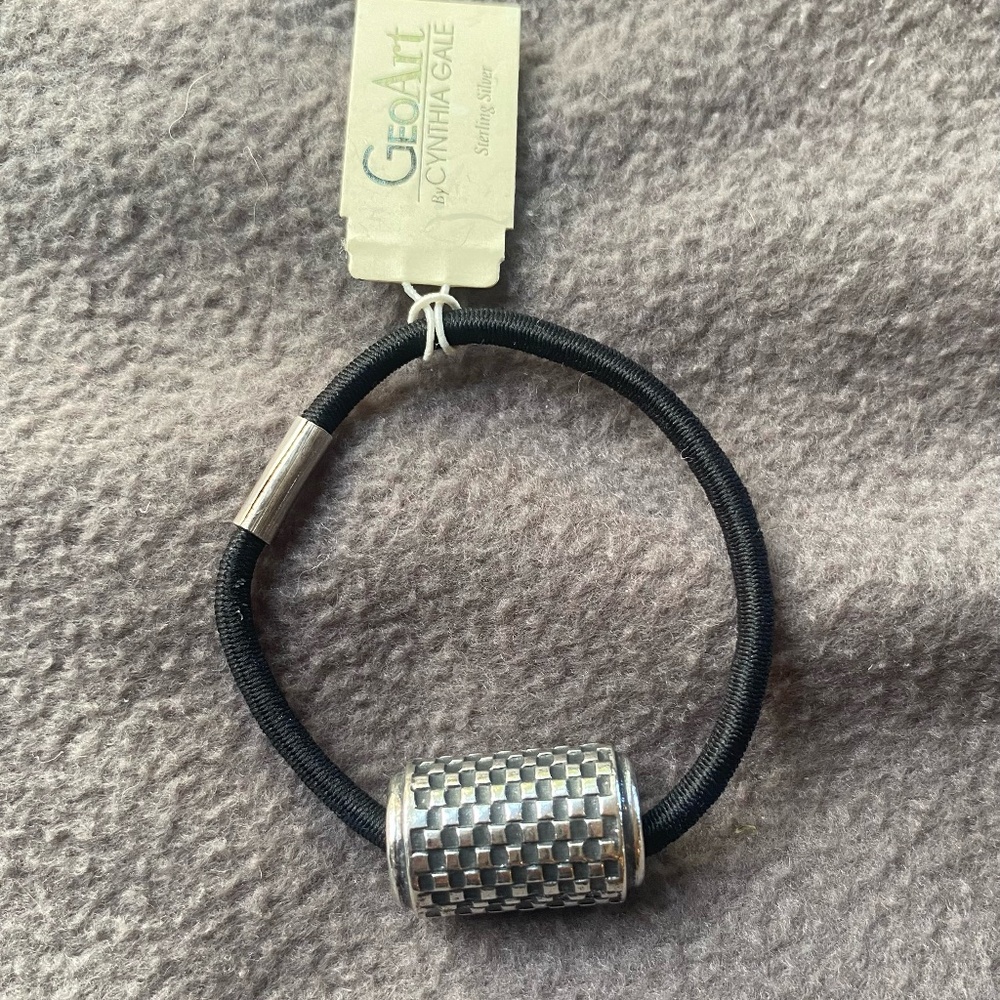 GeoArt by Cynthia Gale Ponytail Holder, checkers
